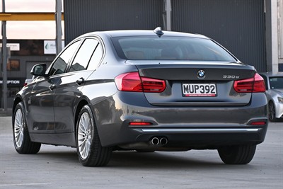 2017 BMW 330E - Thumbnail