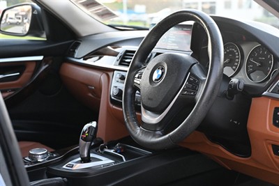 2017 BMW 330E - Thumbnail