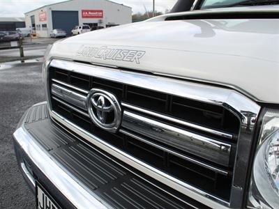 2015 Toyota Landcruiser - Thumbnail