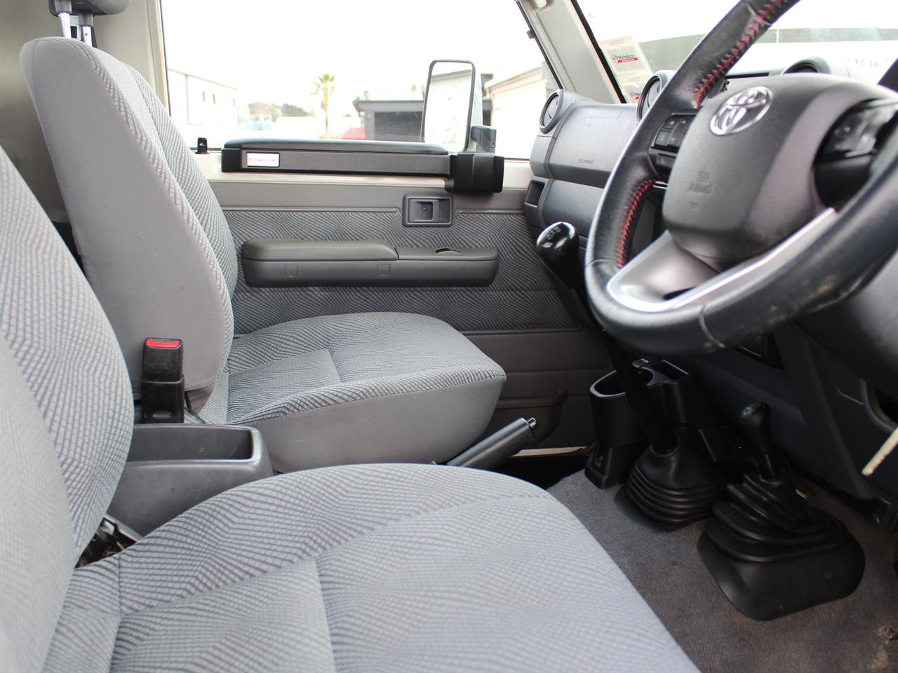 2015 Toyota Landcruiser