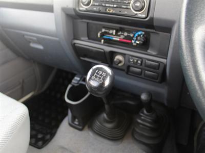 2015 Toyota Landcruiser - Thumbnail