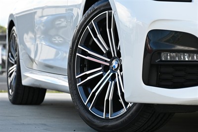 2019 BMW 320I - Thumbnail