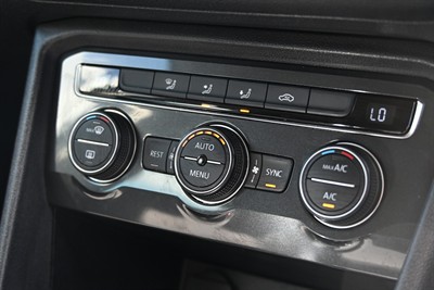 2019 Volkswagen Tiguan - Thumbnail