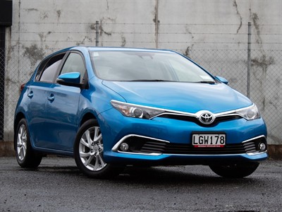 2018 Toyota Corolla - Thumbnail