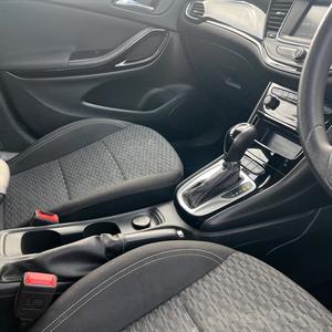 2019 Holden Astra - Thumbnail
