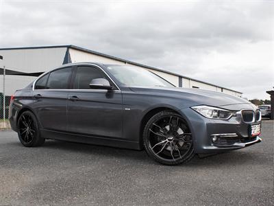 2012 BMW 320I