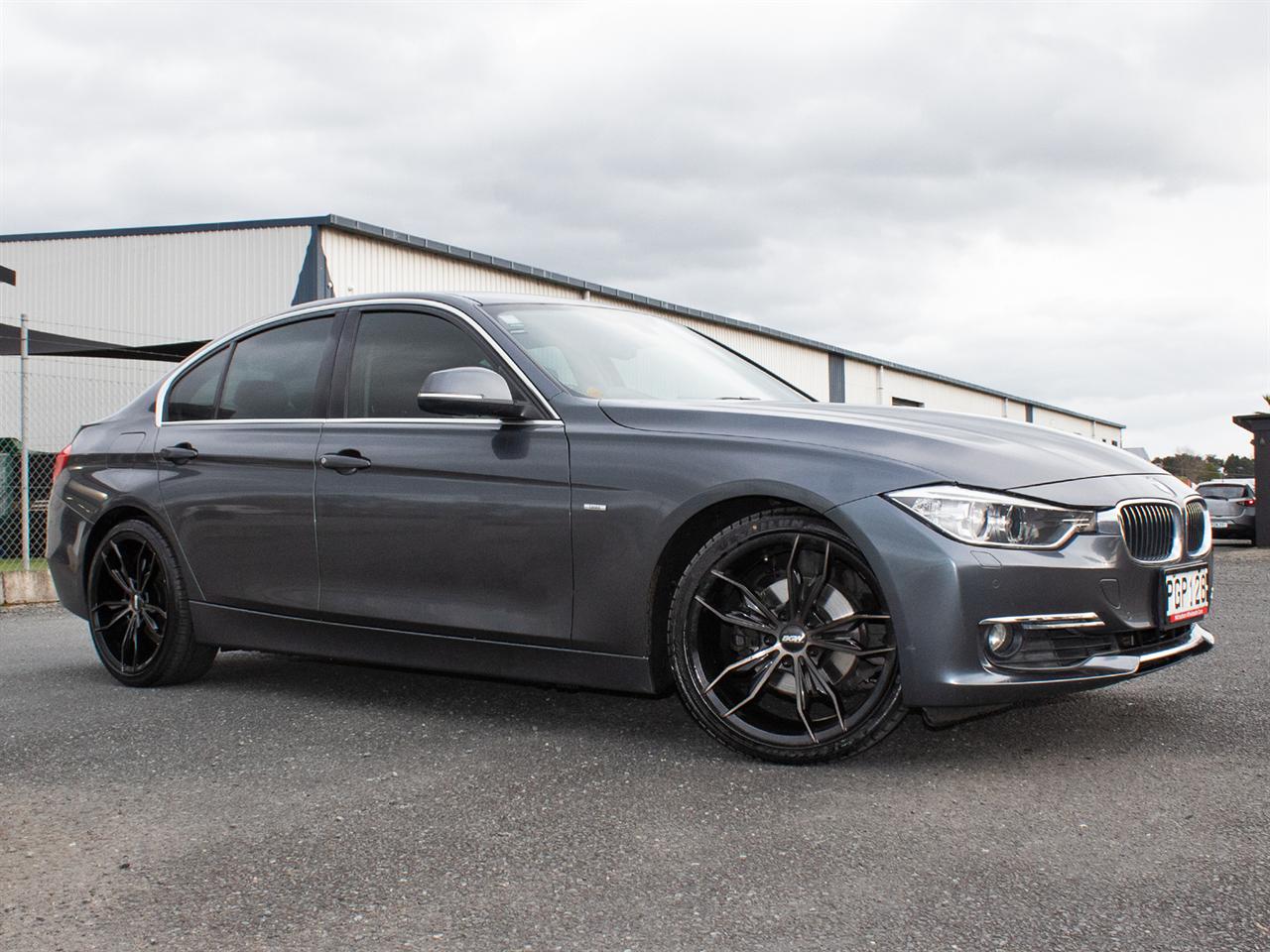 2012 BMW 320I