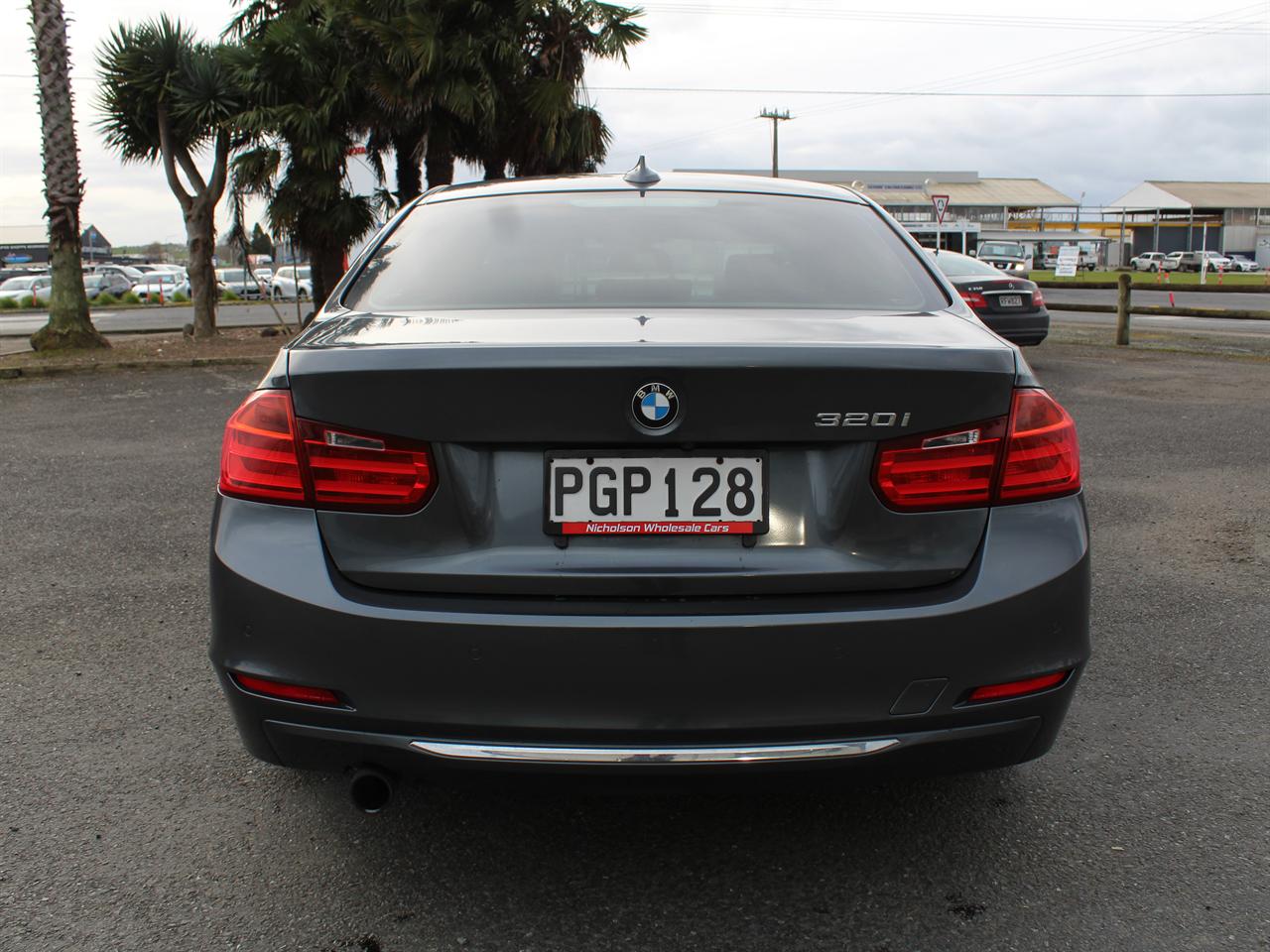 2012 BMW 320I