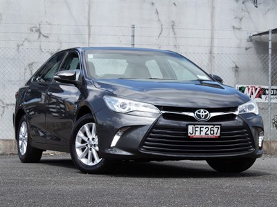 2015 Toyota Camry - Thumbnail