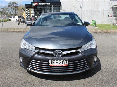 2015 Toyota Camry - Thumbnail