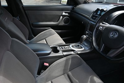 2010 Holden Hsv - Thumbnail