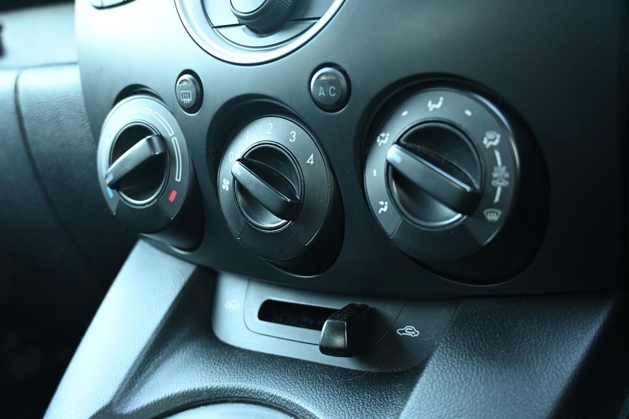 2009 Mazda Demio