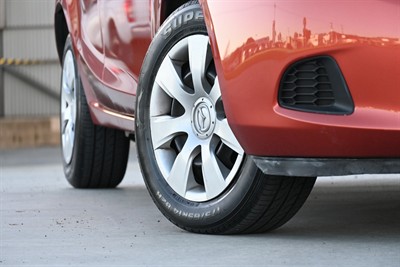 2009 Mazda Demio - Thumbnail