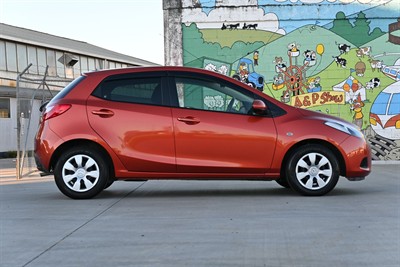 2009 Mazda Demio - Thumbnail