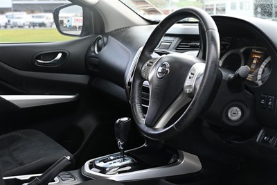 2017 Nissan Navara - Thumbnail