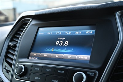 2017 Hyundai Santa Fe - Thumbnail