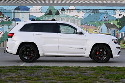 2014 Jeep Grand Cherokee - Thumbnail