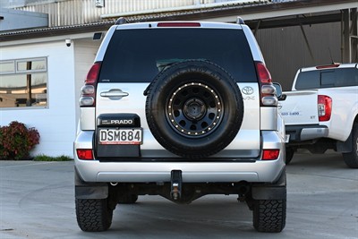 2004 Toyota Landcruiser Prado - Thumbnail