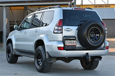 2004 Toyota Landcruiser Prado - Thumbnail