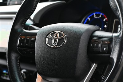 2017 Toyota Hilux - Thumbnail