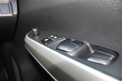 2017 Nissan Navara - Thumbnail