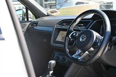 2020 Volkswagen Tiguan - Thumbnail