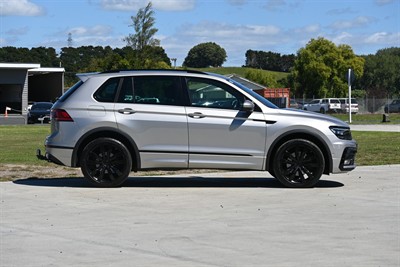 2020 Volkswagen Tiguan - Thumbnail