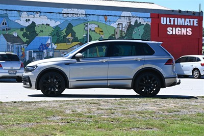 2020 Volkswagen Tiguan - Thumbnail