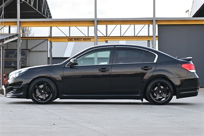 2011 Subaru Legacy - Thumbnail