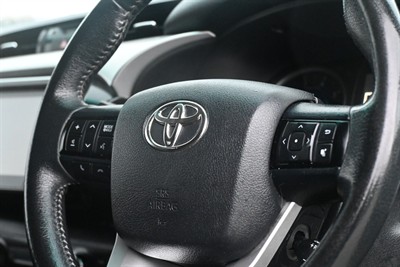 2018 Toyota Hilux - Thumbnail