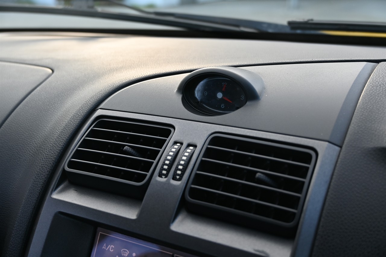 2004 Ford Falcon