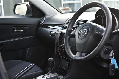 2009 Mazda Mazda3 - Thumbnail