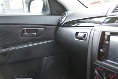 2009 Mazda Mazda3 - Thumbnail