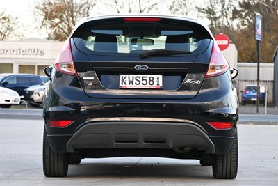 2017 Ford Fiesta - Thumbnail