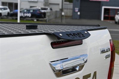 2016 Toyota Hilux - Thumbnail