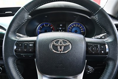 2016 Toyota Hilux - Thumbnail