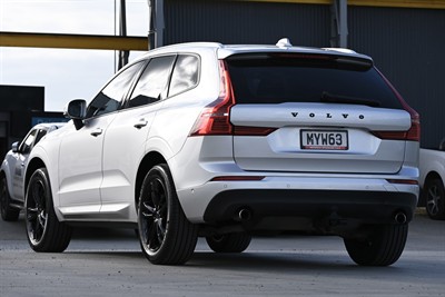 2020 Volvo Xc60 - Thumbnail