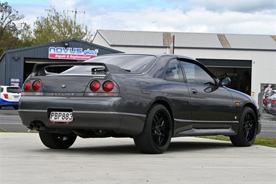 1993 Nissan Skyline - Thumbnail