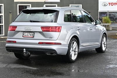 2017 Audi Q7 - Thumbnail