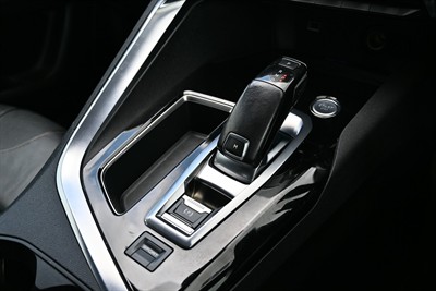 2018 Peugeot 3008 - Thumbnail