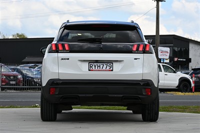 2018 Peugeot 3008 - Thumbnail