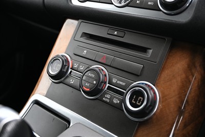 2010 Land Rover Range Rover - Thumbnail