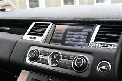 2010 Land Rover Range Rover - Thumbnail