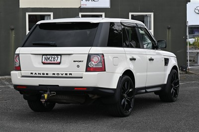 2010 Land Rover Range Rover - Thumbnail