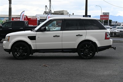 2010 Land Rover Range Rover - Thumbnail