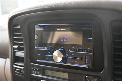 1998 Toyota Landcruiser - Thumbnail