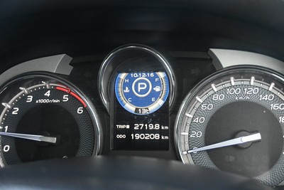 2019 Isuzu Mu-X - Thumbnail