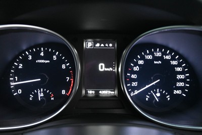 2018 Hyundai Santa Fe - Thumbnail