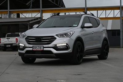 2018 Hyundai Santa Fe - Thumbnail