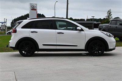 2018 Kia Niro - Thumbnail